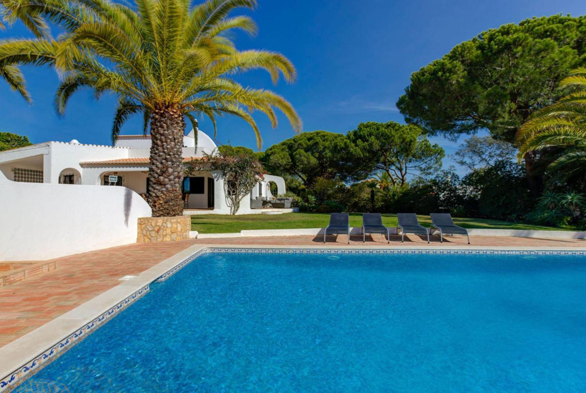 Villa Barlavento - Stunning 4-Bedroom Villa With Tennis Court Carvoeiro  Exterior photo