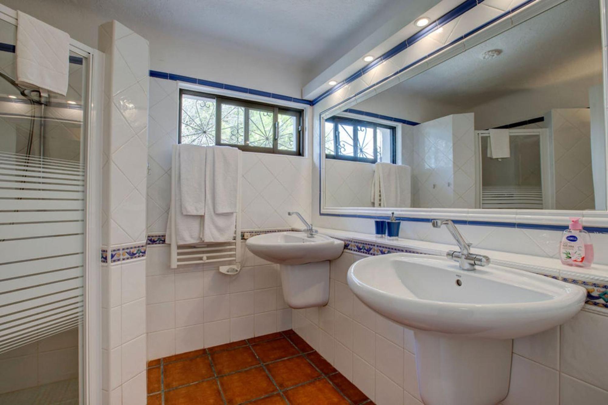 Villa Barlavento - Stunning 4-Bedroom Villa With Tennis Court Carvoeiro  Exterior photo