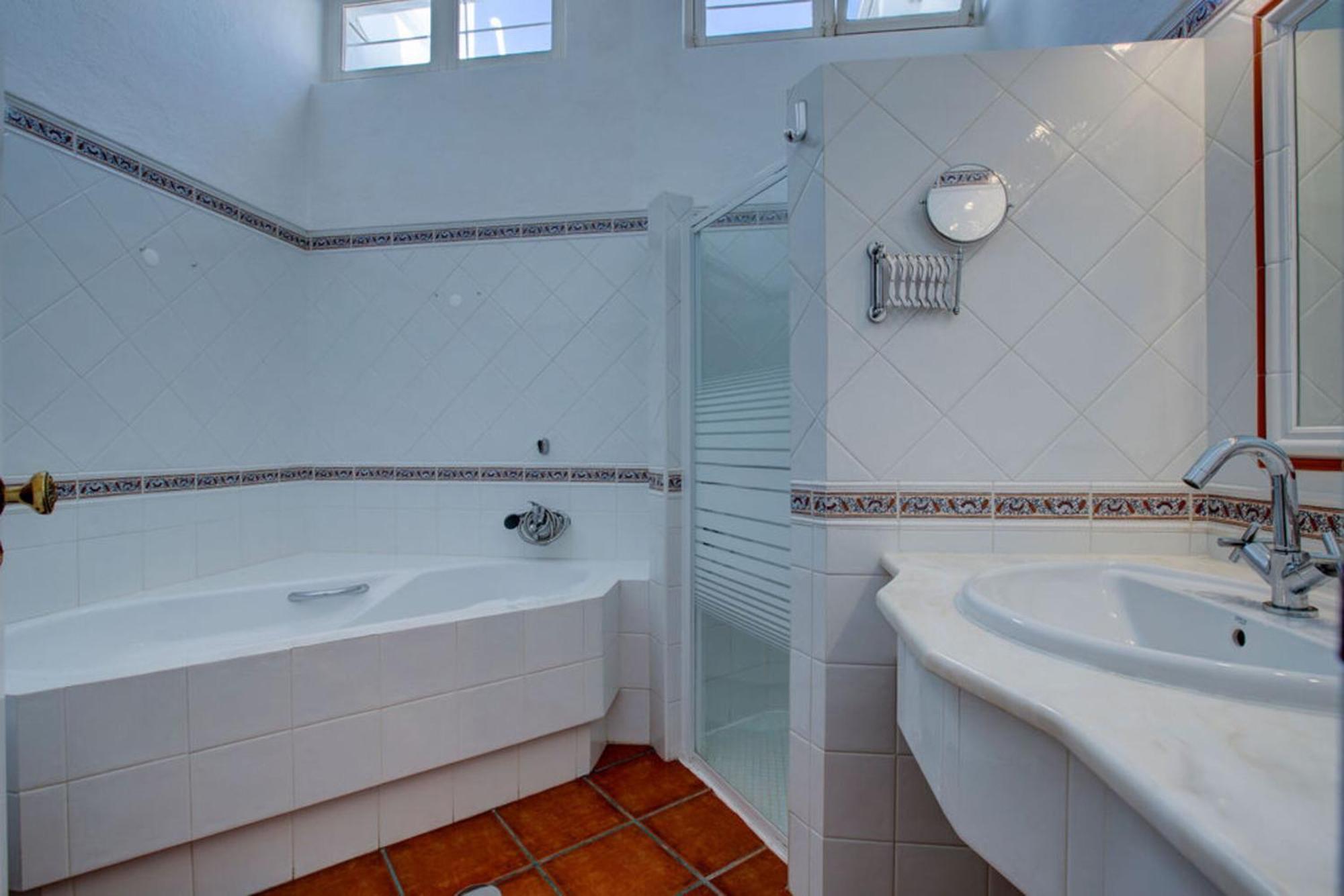 Villa Barlavento - Stunning 4-Bedroom Villa With Tennis Court Carvoeiro  Exterior photo